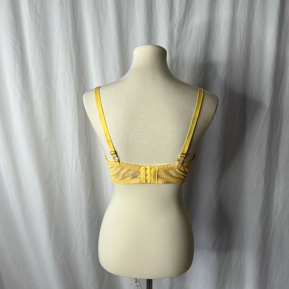 Victoria Secret Lined Yellow Demi Bra - 36 DD - Excellent Condition - Picture 4 of 7